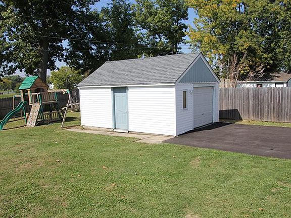 2nd image of 2135 W Bataan Dr