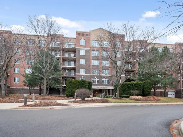 5055 Madison St Unit 206, Skokie, IL 60077