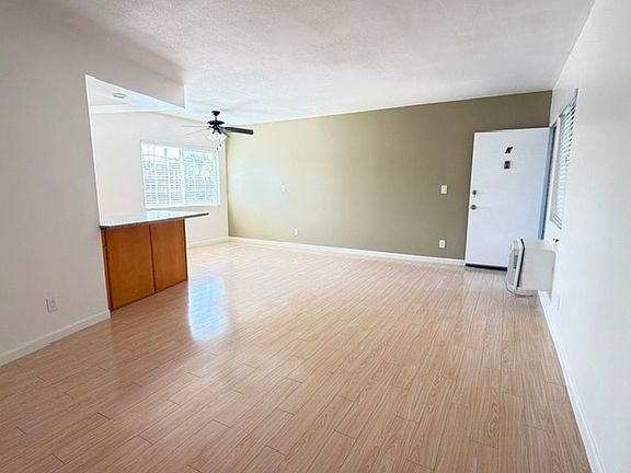 3rd image of 1934 N Hollywood Way APT K