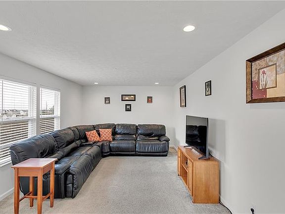 3rd image of 2294 Haflinger Dr