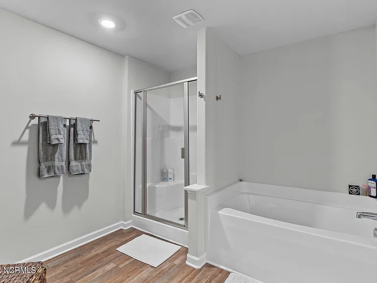 680 Aurora Pl — Photo 20