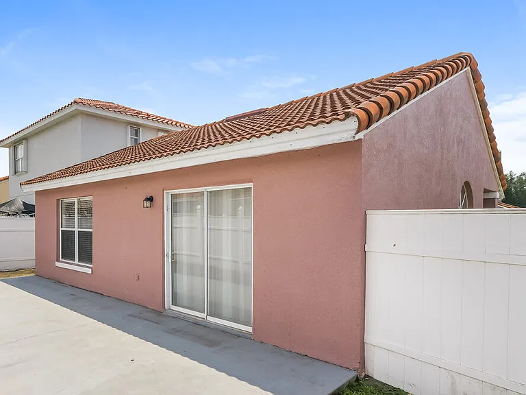2294 Santa Lucia St — Photo 16