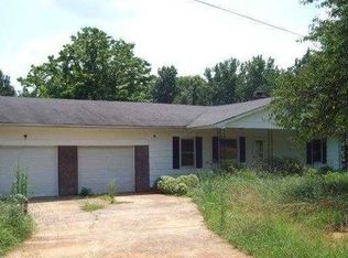 1210 Gatewood Rd, Walnut Cove, NC 27052