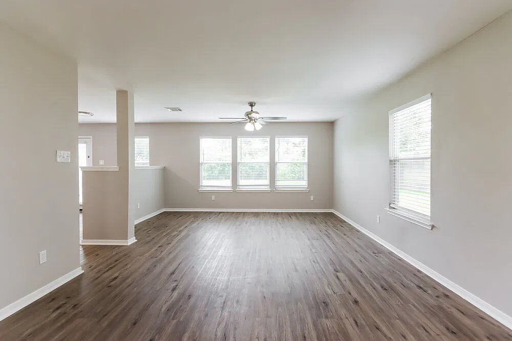 4 bed, 2.0 bath, 1721 sqft, $2,650 — Photo 4