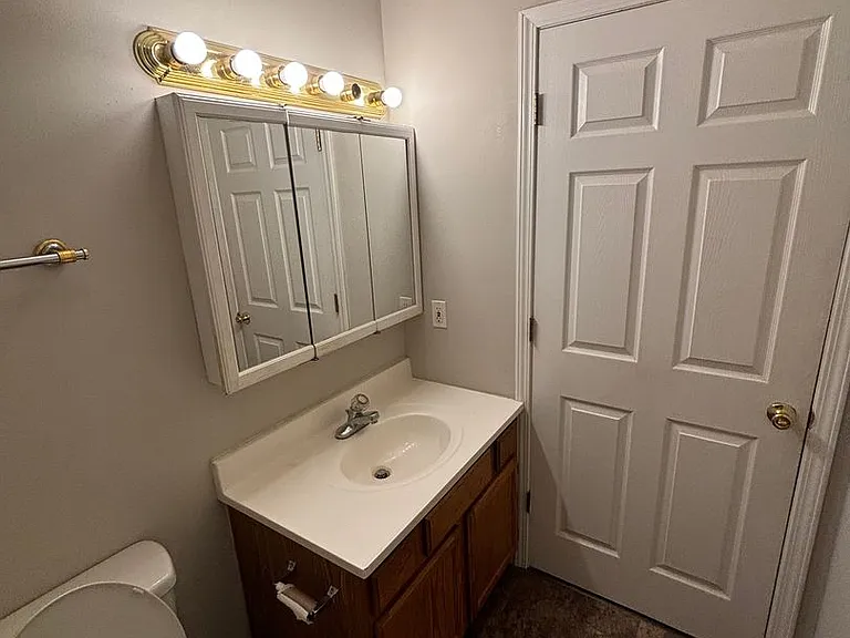 4237 Holston Dr — Photo 9