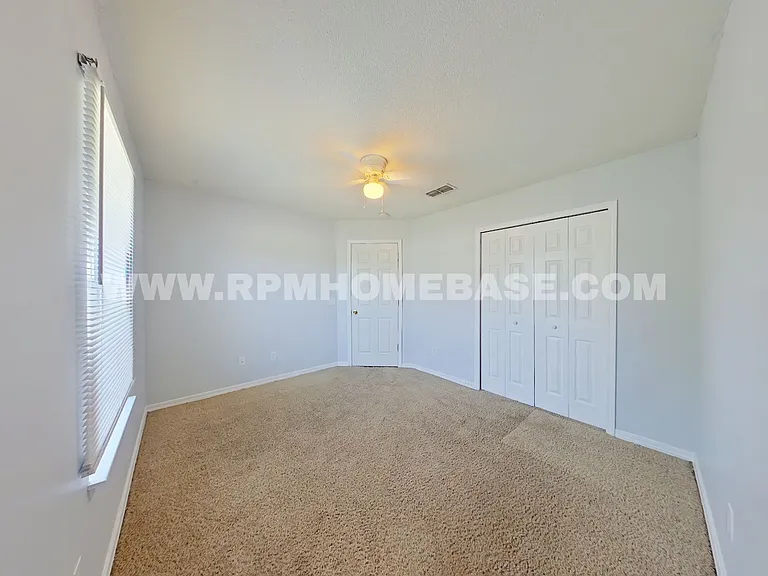 1326 Jeffrine Dr — Photo 9