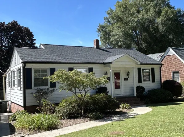 519 Woodland Dr, Greensboro, NC 27408