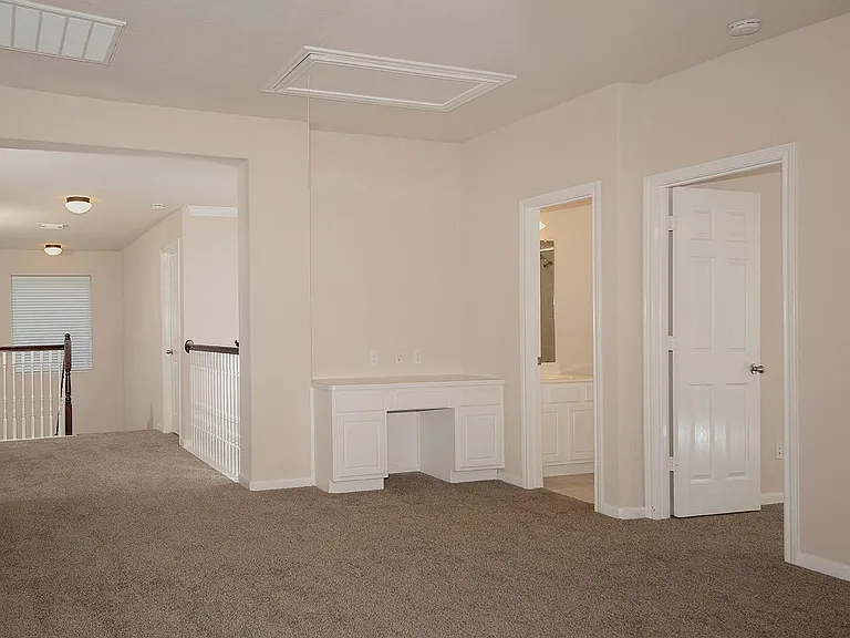 47 N Spinning Wheel Cir — Photo 21