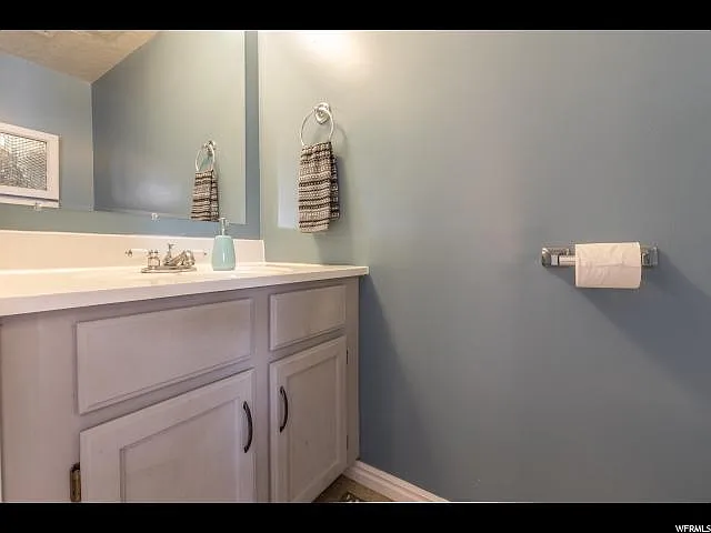 111 E Center St — Photo 18