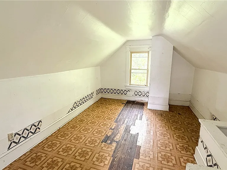 987 Boone St — Photo 31
