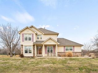 22590 McIntyre Rd, Leavenworth, KS 66048