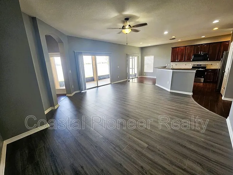 1824 Mira Lago Cir — Photo 12