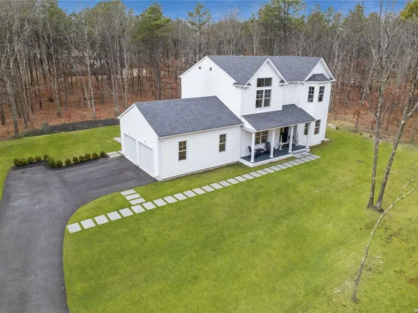 29 Jerusalem Hollow Road, Manorville, NY 11949