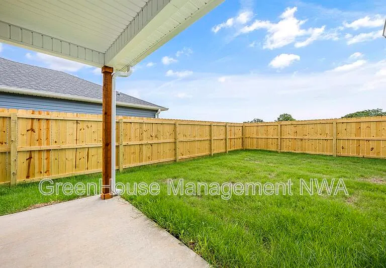 2637 E Gila Way — Photo 19