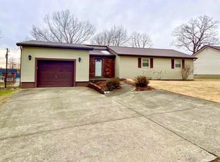 2006 Fountain St, Flatwoods, KY 41139