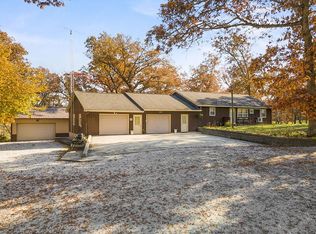 1040 Vine Ave, Riverside, IA 52327