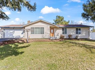 6907 W Chestnut Ave, Yakima, WA