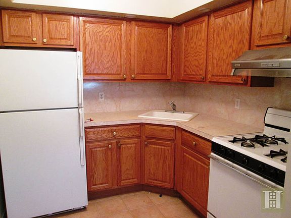 2nd image of 2551 44th St #1