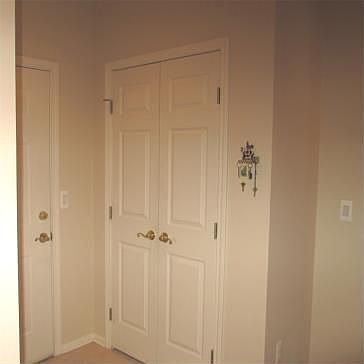 Entrance Foyer and Large Coat Closet