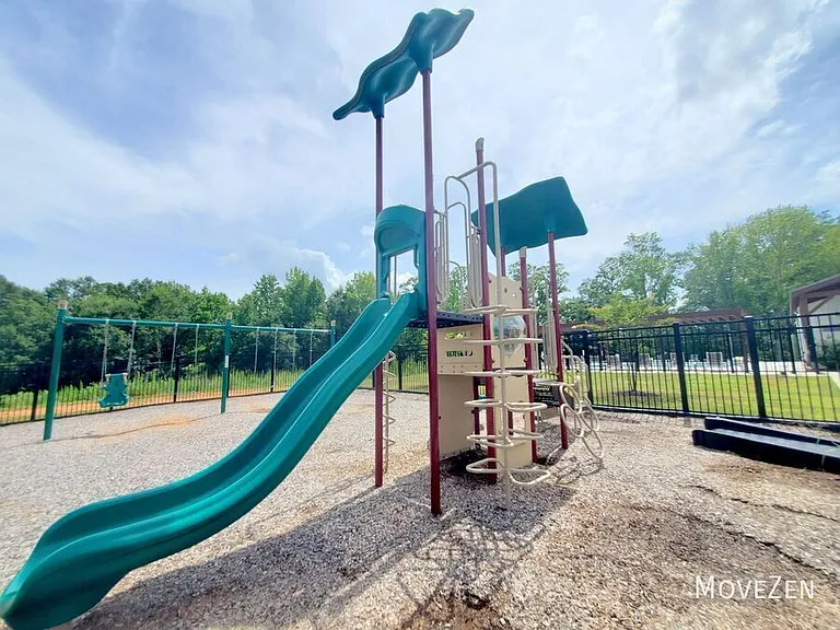 349 Silicon Dr — Photo 7