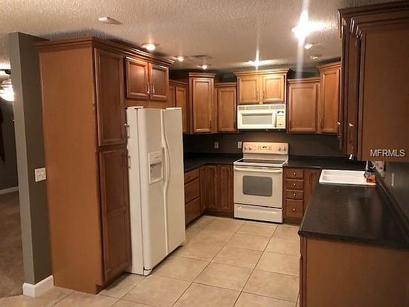 5th image of 1016 W Gaucho Cir