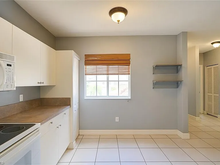 700 Luisa Ln #2 — Photo 14