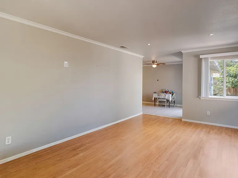 10158 De Soto Way — Photo 11
