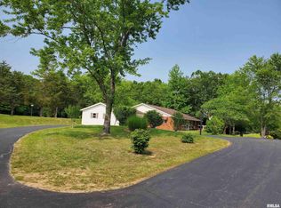 1140 Crabtree Rd, Murphysboro, IL 62966