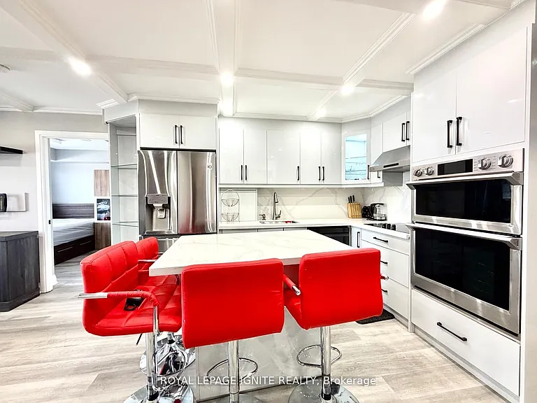 151 Village Green Sq #2001 — Photo 11