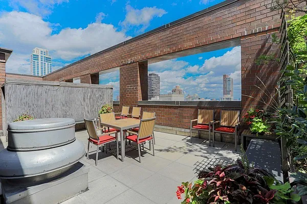 Rented by Compass | media 16