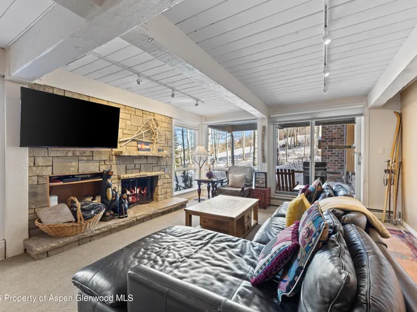 855 Carriage Way Slope 102, Snowmass Village, CO 81615