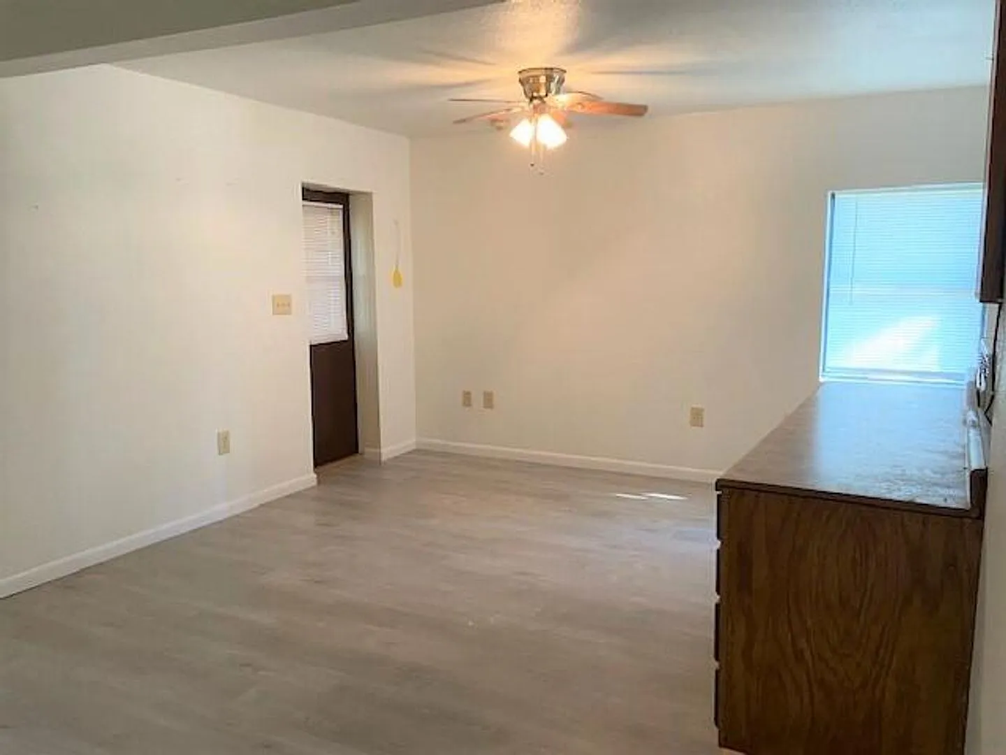 Niceville Waterfront Efficiency with Private Deck! — Photo 4