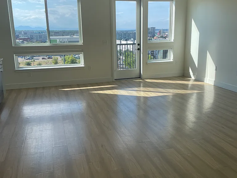601 Park Ave W #1121 — Photo 4