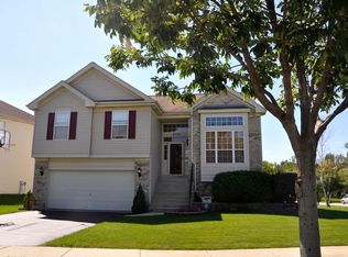 3133 Merrywell Ct, Carpentersville, IL 60110