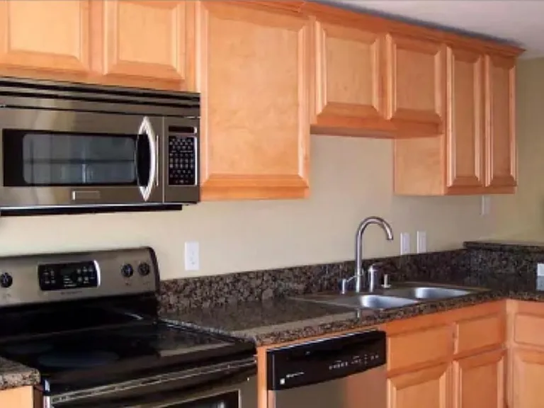 756 S Magnolia Ave #9 — Photo 2