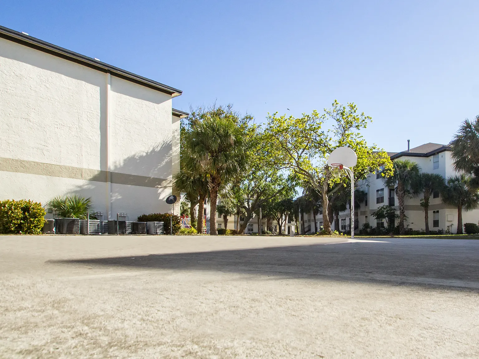 Parkside Residences — Photo 3