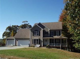 12 Sherwood Trce, Gales Ferry, CT 06335