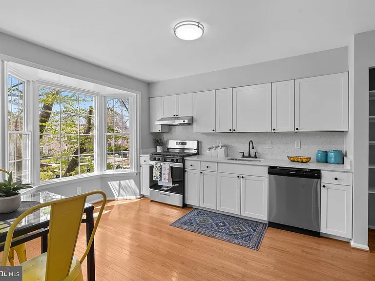 135 Bralan Ln — Photo 2