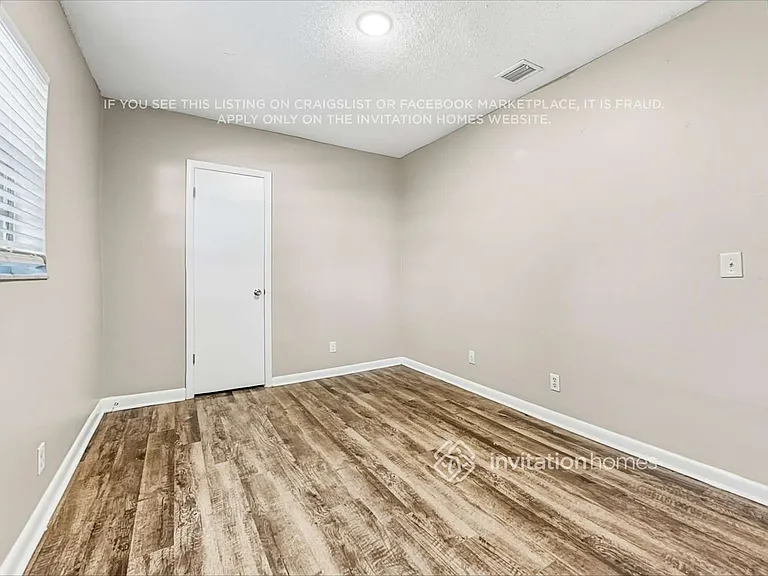 512 E Hilda Dr — Photo 15