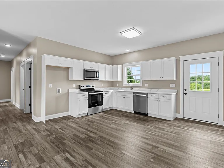 139 Kirby Young Rd SE — Photo 6
