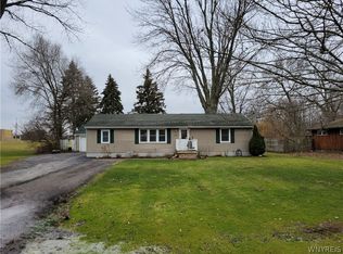 6036 Godfrey Rd, Burt, NY 14028