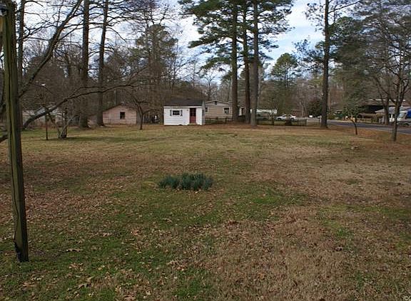 5th image of 226 Fleetwood Ave