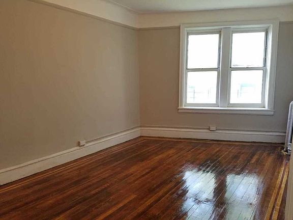 5th image of 428 E 22nd St APT 5EE