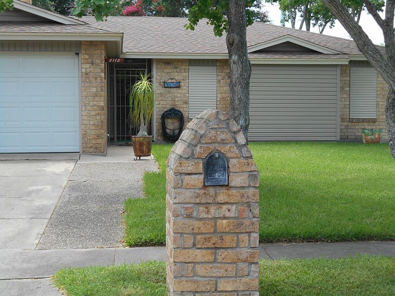1st image of 2113 Meadowgrove Dr