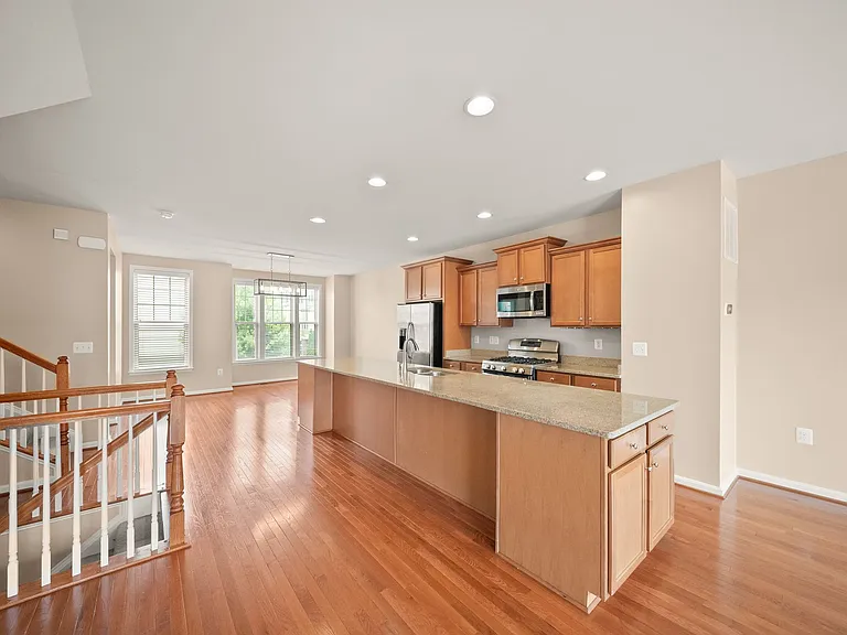 1439 Occoquan Heights Ct — Photo 18