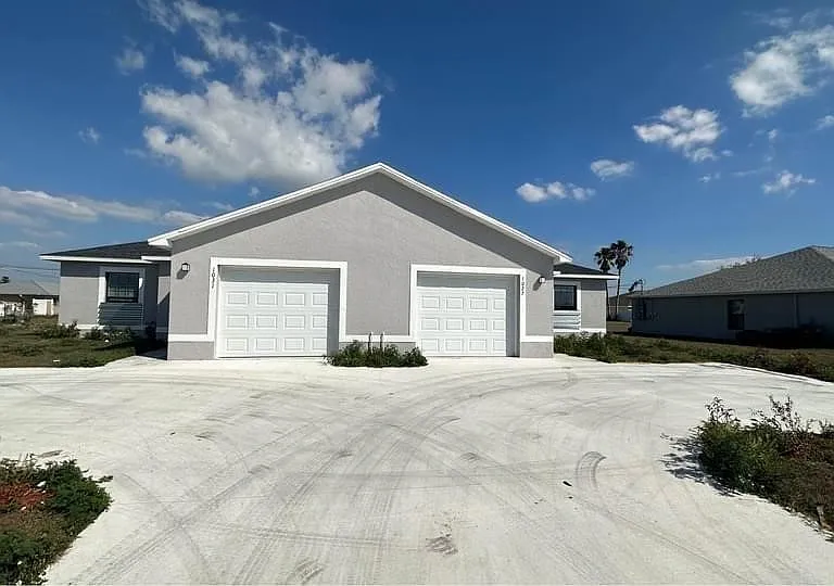 1027 Andalusia Blvd — Photo 1