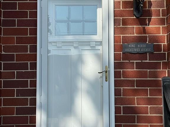 3rd image of 9 N Hightower Ave