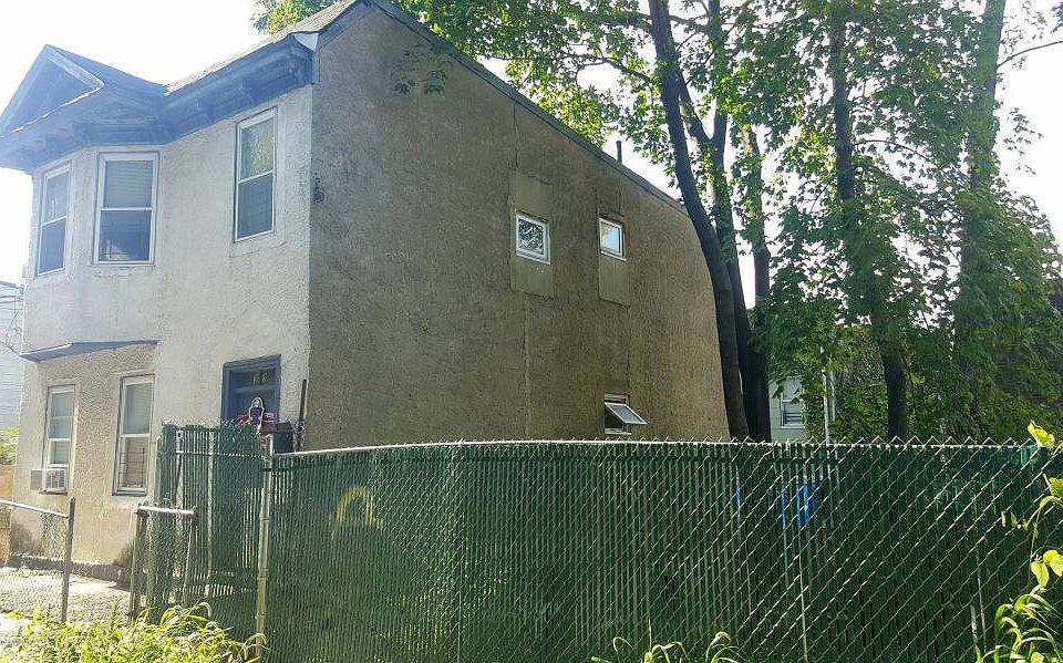 2nd image of 33 Stanley Ave