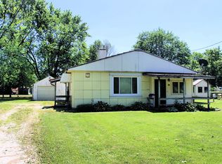 709 W Seminary Ave, Onarga, IL 60955