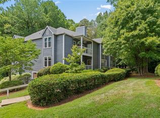 328 Meadows Cir, Winston Salem, NC 27104